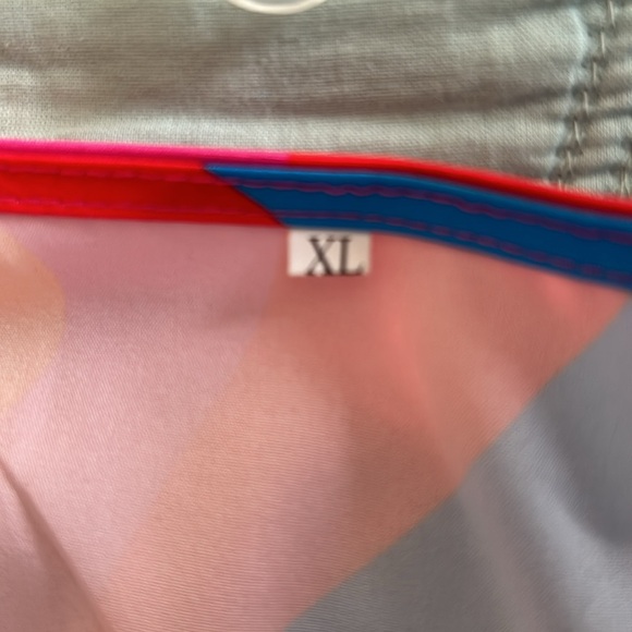 Never worn dress - Picture 8 of 8